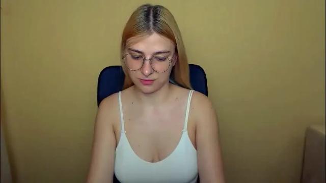 Image 2 of luna_lush_ Stream on Chaturbate on 6 months ago