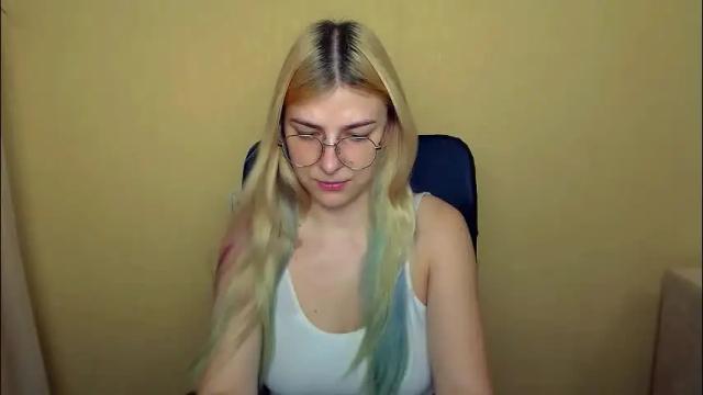 Image 4 of luna_lush_ Stream on Chaturbate on 6 months ago