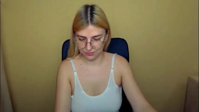 Image 6 of luna_lush_ Stream on Chaturbate on 6 months ago