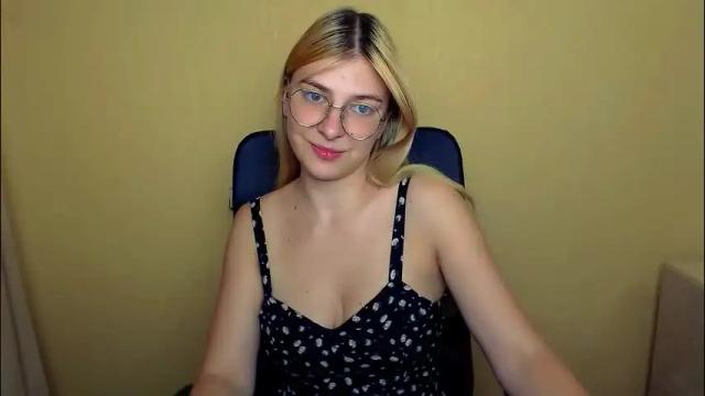 Image 3 of luna_lush_ Stream on Chaturbate on 5 months ago