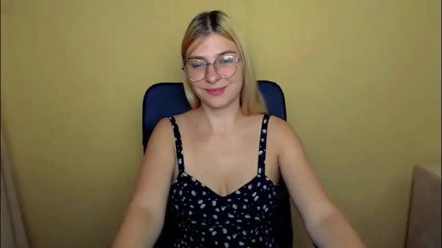 Image 4 of luna_lush_ Stream on Chaturbate on 5 months ago