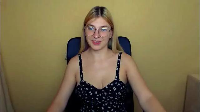 Image 6 of luna_lush_ Stream on Chaturbate on 5 months ago