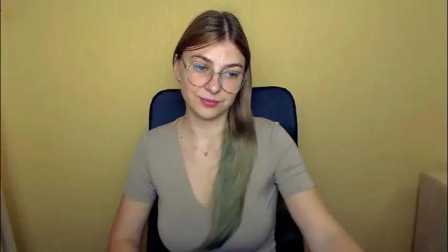 Image 3 of luna_lush_ Stream on Chaturbate on 5 months ago