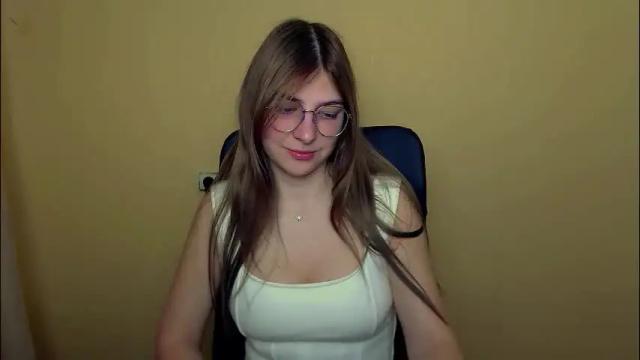 Image 2 of luna_lush_ Stream on Chaturbate on 2 months ago