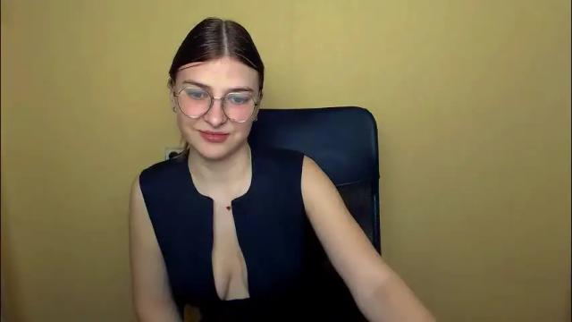 Image 2 of luna_lush_ Stream on Chaturbate on 2 months ago