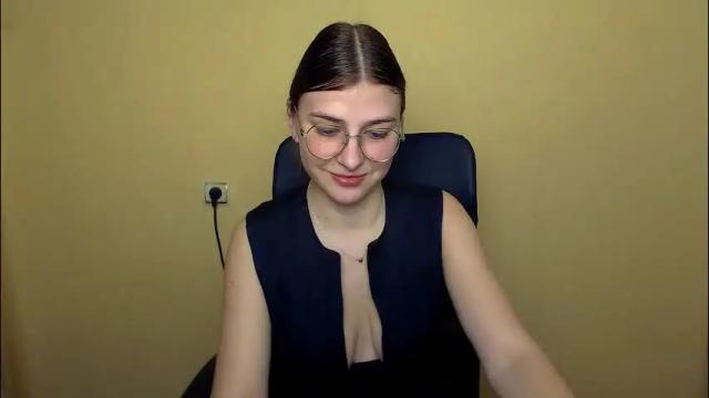 Image 3 of luna_lush_ Stream on Chaturbate on 2 months ago