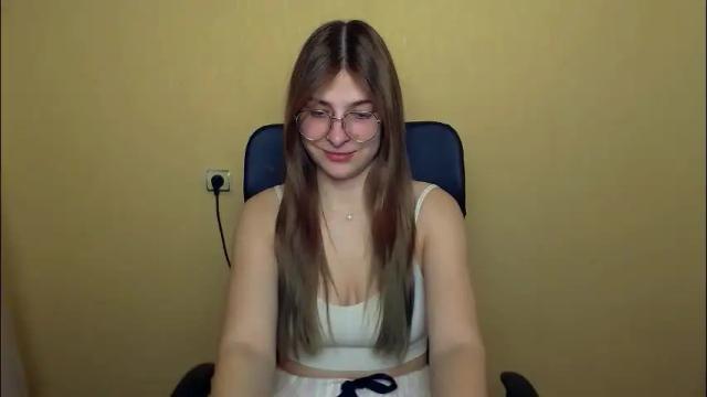 Image 3 of luna_lush_ Stream on Chaturbate on 1 month ago