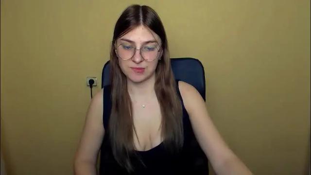 Image 4 of luna_lush_ Stream on Chaturbate on 1 month ago