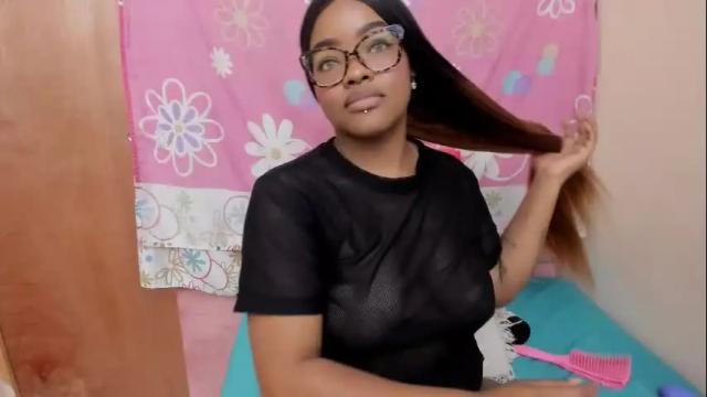 Image 12 of luna_lyon Stream on Chaturbate on 9 months ago