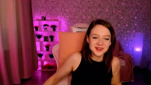 Image 8 of luna_moran Stream on Chaturbate on 17 days ago
