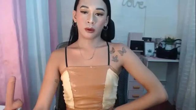 Image 2 of luna_moree Stream on Chaturbate on 2 months ago