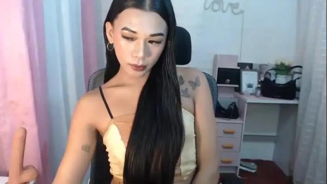 Image 3 of luna_moree Stream on Chaturbate on 2 months ago