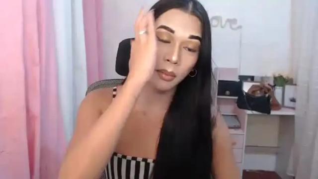 Image 4 of luna_moree Stream on Chaturbate on 1 month ago