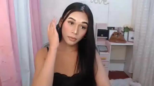 Image 6 of luna_moree Stream on Chaturbate on 27 days ago