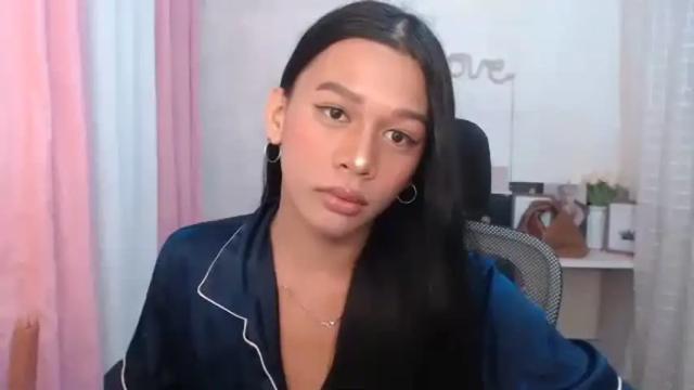 Image 3 of luna_moree Stream on Chaturbate on 25 days ago