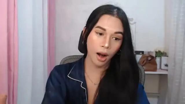 Image 11 of luna_moree Stream on Chaturbate on 23 days ago
