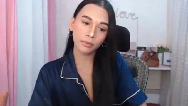 Image 4 of luna_moree Stream on Chaturbate on 23 days ago