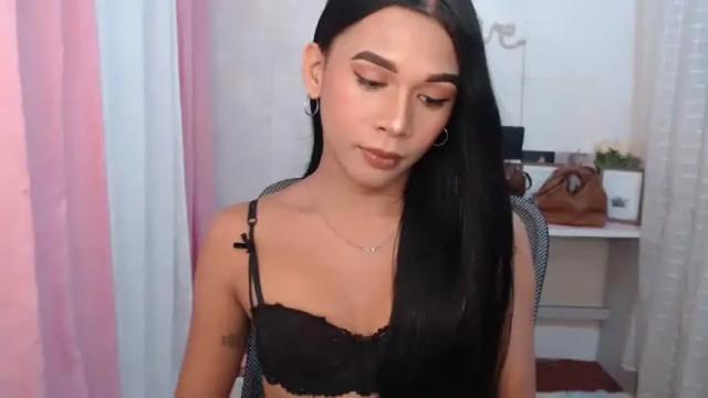 Image 7 of luna_moree Stream on Chaturbate on 19 days ago