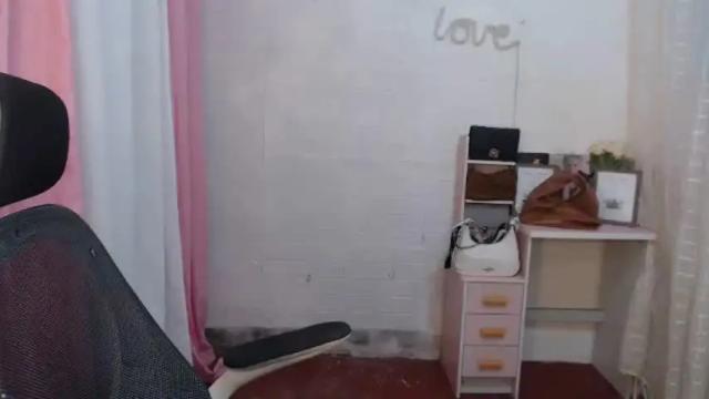 Image 12 of luna_moree Stream on Chaturbate on 17 days ago