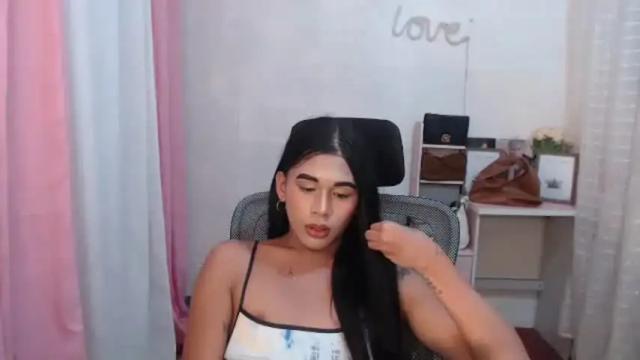 Image 7 of luna_moree Stream on Chaturbate on 17 days ago