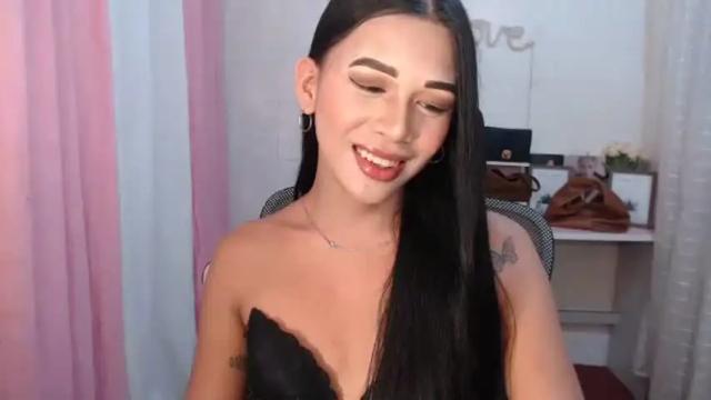 Image 3 of luna_moree Stream on Chaturbate on 13 days ago