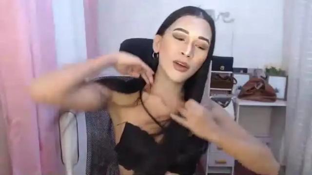 Image 6 of luna_moree Stream on Chaturbate on 13 days ago