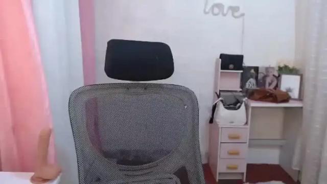 Image 12 of luna_moree Stream on Chaturbate on 9 days ago