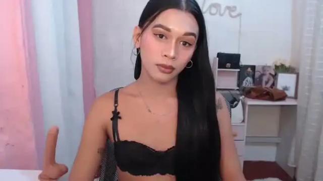 Image 3 of luna_moree Stream on Chaturbate on 9 days ago