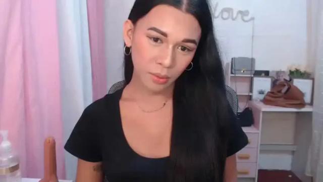 Image 3 of luna_moree Stream on Chaturbate on 4 days ago