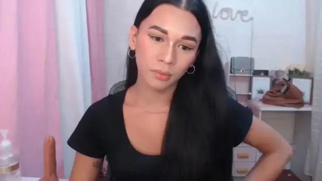 Image 4 of luna_moree Stream on Chaturbate on 4 days ago