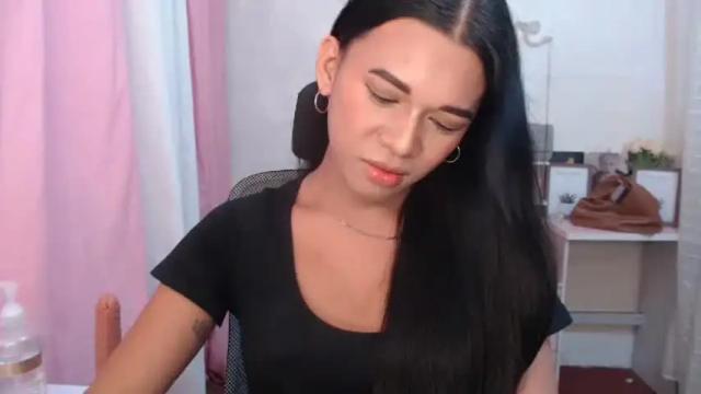Image 6 of luna_moree Stream on Chaturbate on 4 days ago