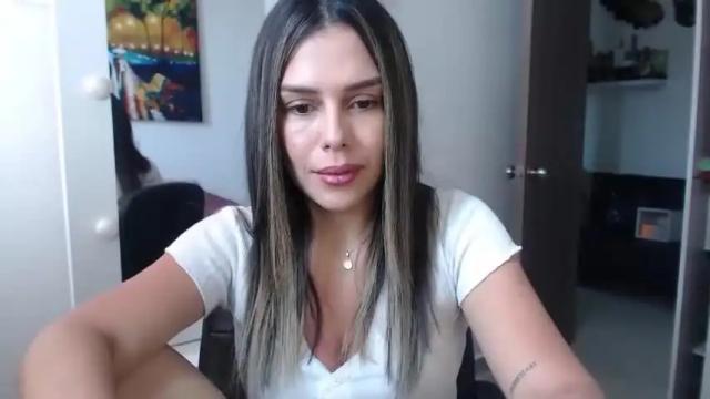 Image 3 of luna_parker1 Stream on Chaturbate on 16 months ago
