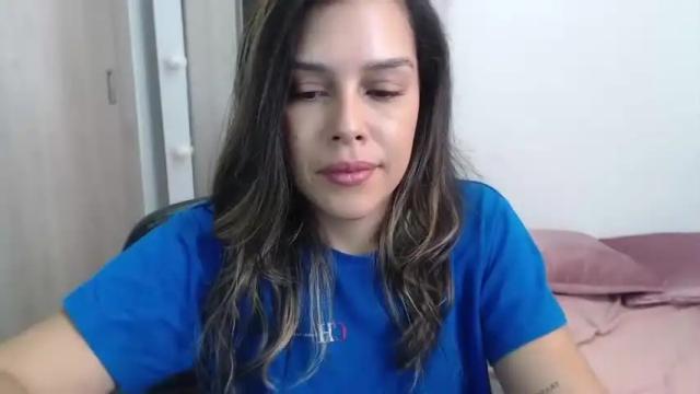 Image 4 of luna_parker1 Stream on Chaturbate on 16 months ago