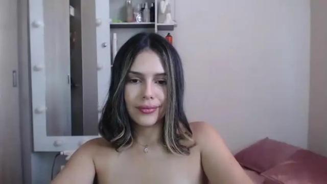 Image 3 of luna_parker1 Stream on Chaturbate on 15 months ago