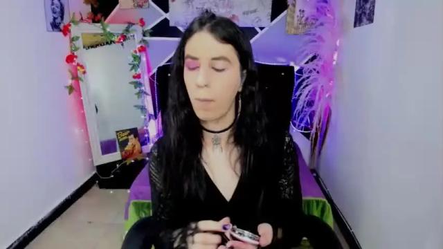 Image 6 of luna_queen420 Stream on Chaturbate on 19 months ago
