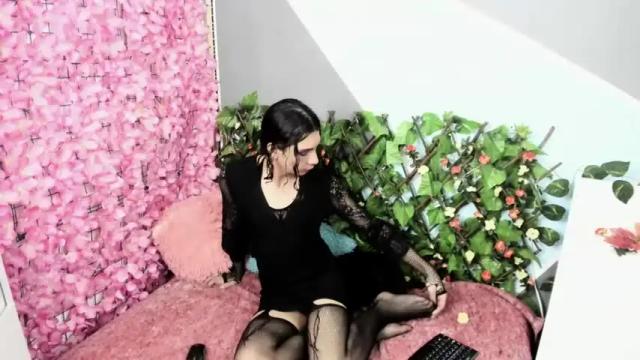 Image 3 of luna_queen420 Stream on Chaturbate on 17 months ago