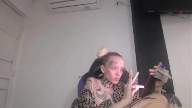 Image 2 of luna_rosita Stream on Chaturbate on 1 month ago