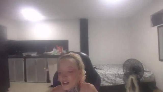 Image 2 of luna_rosita Stream on Chaturbate on 13 days ago