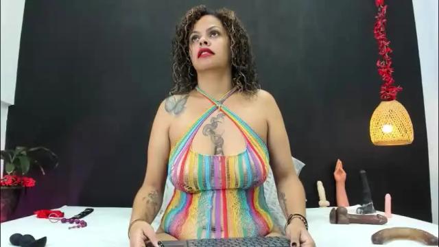 Image 2 of luna_smit_ Stream on Chaturbate on 1 month ago