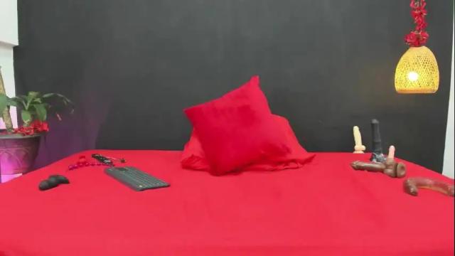 Image 7 of luna_smit_ Stream on Chaturbate on 1 month ago