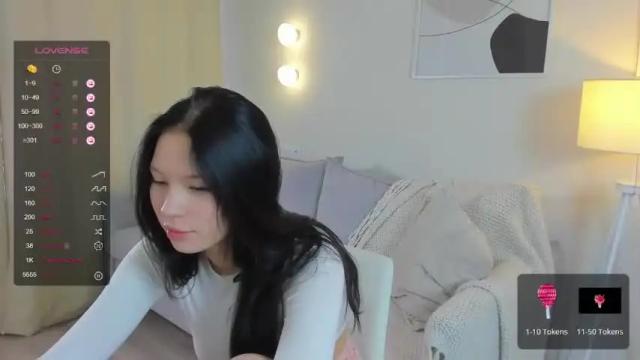 Image 7 of luna_tyan Stream on Chaturbate on 19 months ago