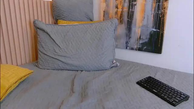 Image 3 of luna_valle Stream on Chaturbate on 10 days ago