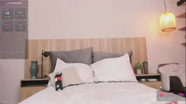 Image 4 of luna_willians Stream on Chaturbate on 2 months ago