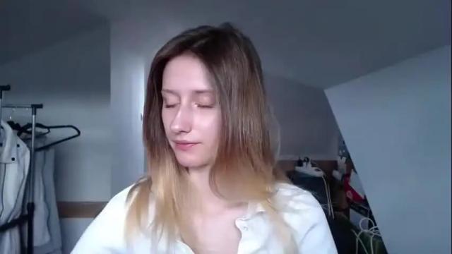 Image 3 of luna_xsensual Stream on Chaturbate on 25 days ago