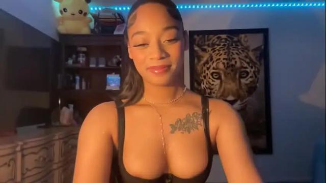 Image 10 of lunaa_11 Stream on Chaturbate on 2 months ago