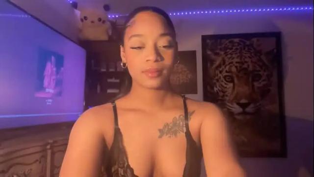 Image 11 of lunaa_11 Stream on Chaturbate on 14 days ago