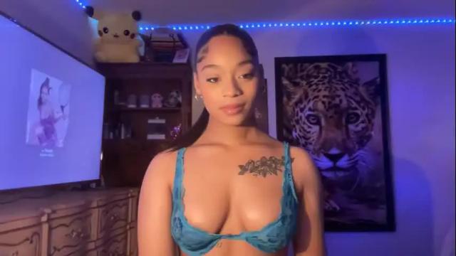 Image 7 of lunaa_11 Stream on Chaturbate on 3 months ago