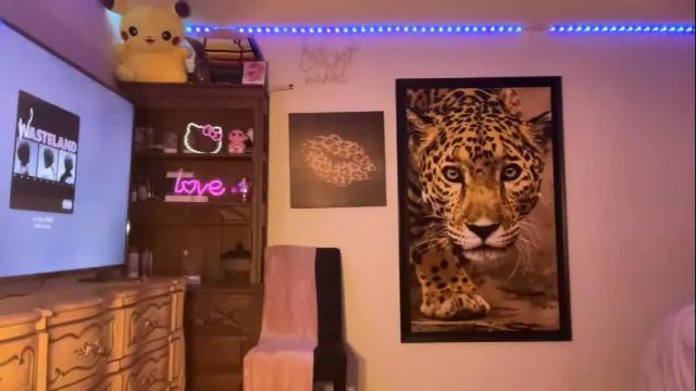 Image 2 of lunaa_11 Stream on Chaturbate on 2 months ago