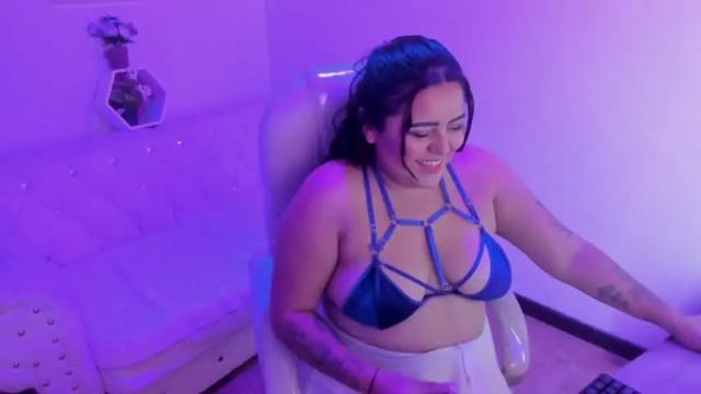 Image 2 of lunaa_dss Stream on Chaturbate on 21 months ago