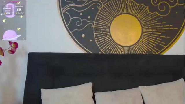 Image 2 of lunaa_lovve Stream on Chaturbate on 1 month ago